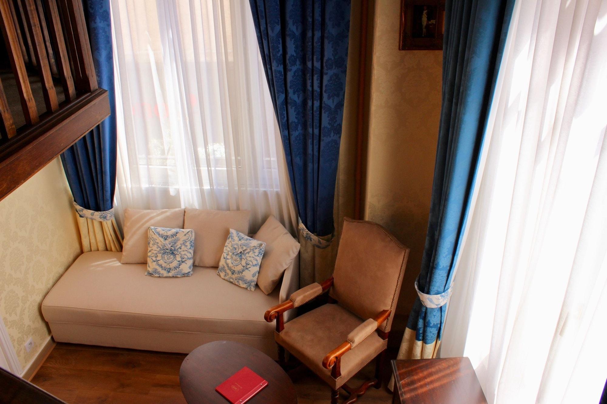 Hotel De La Bretonnerie Parigi