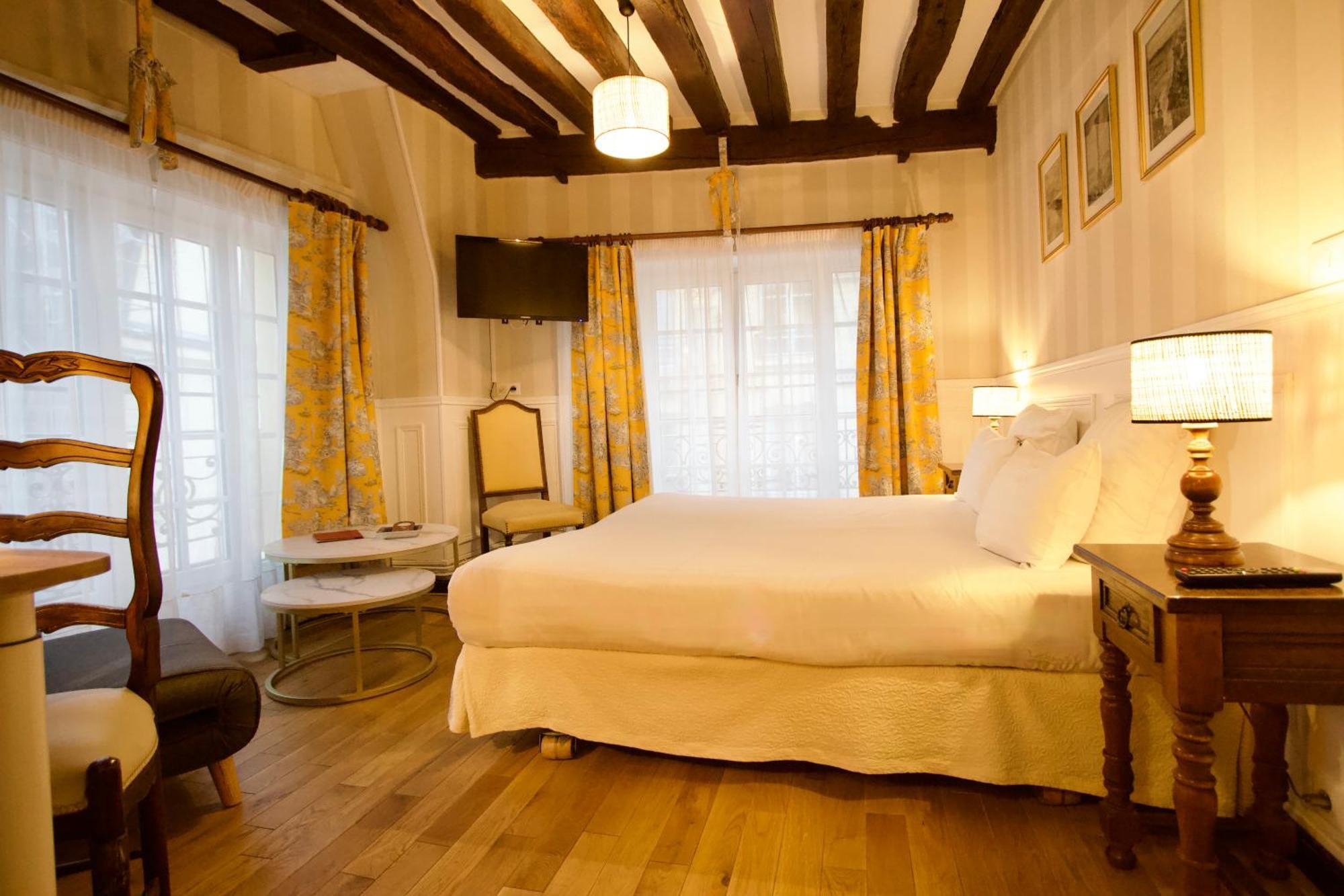 Hotel De La Bretonnerie Parigi