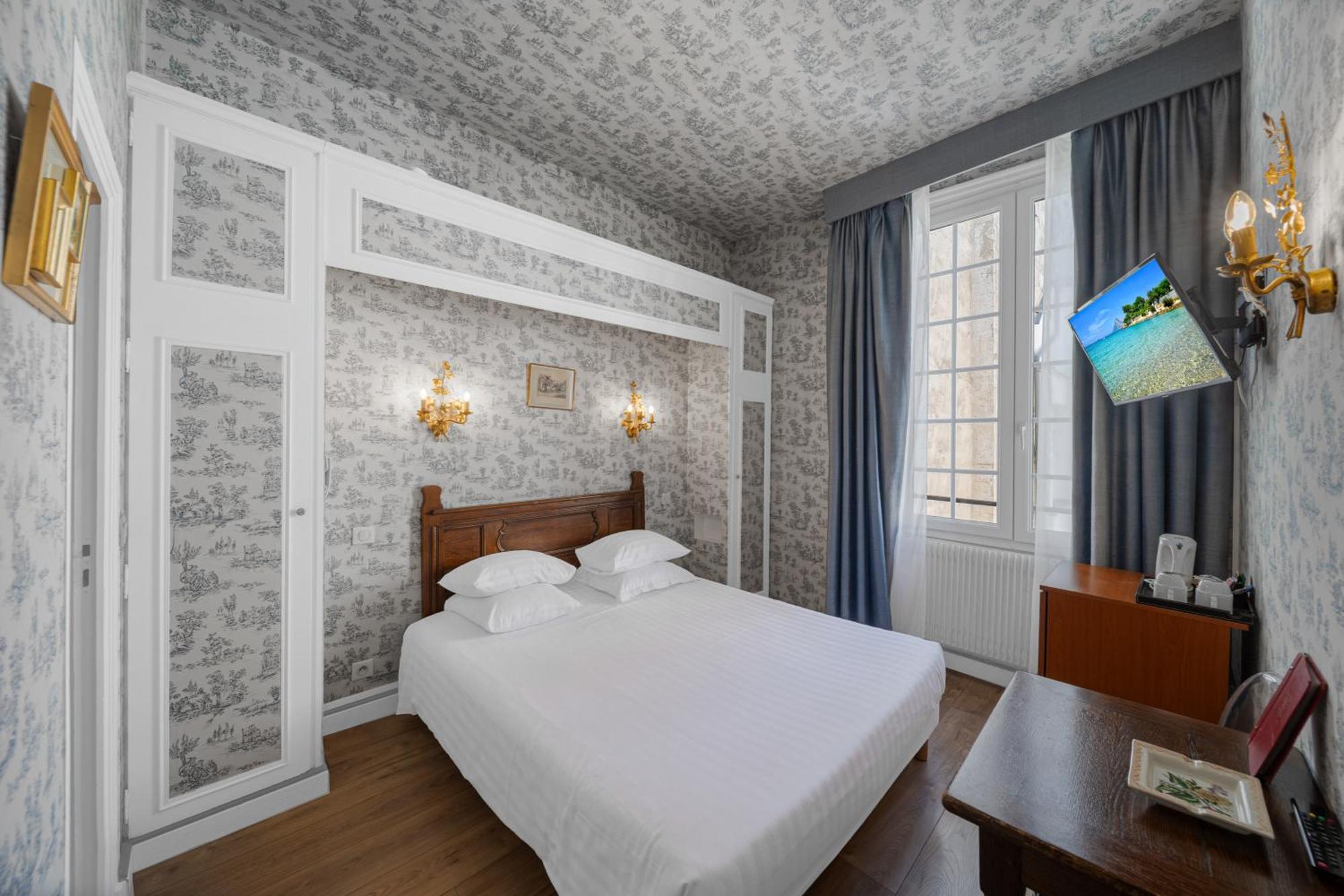 De La Bretonnerie 3*