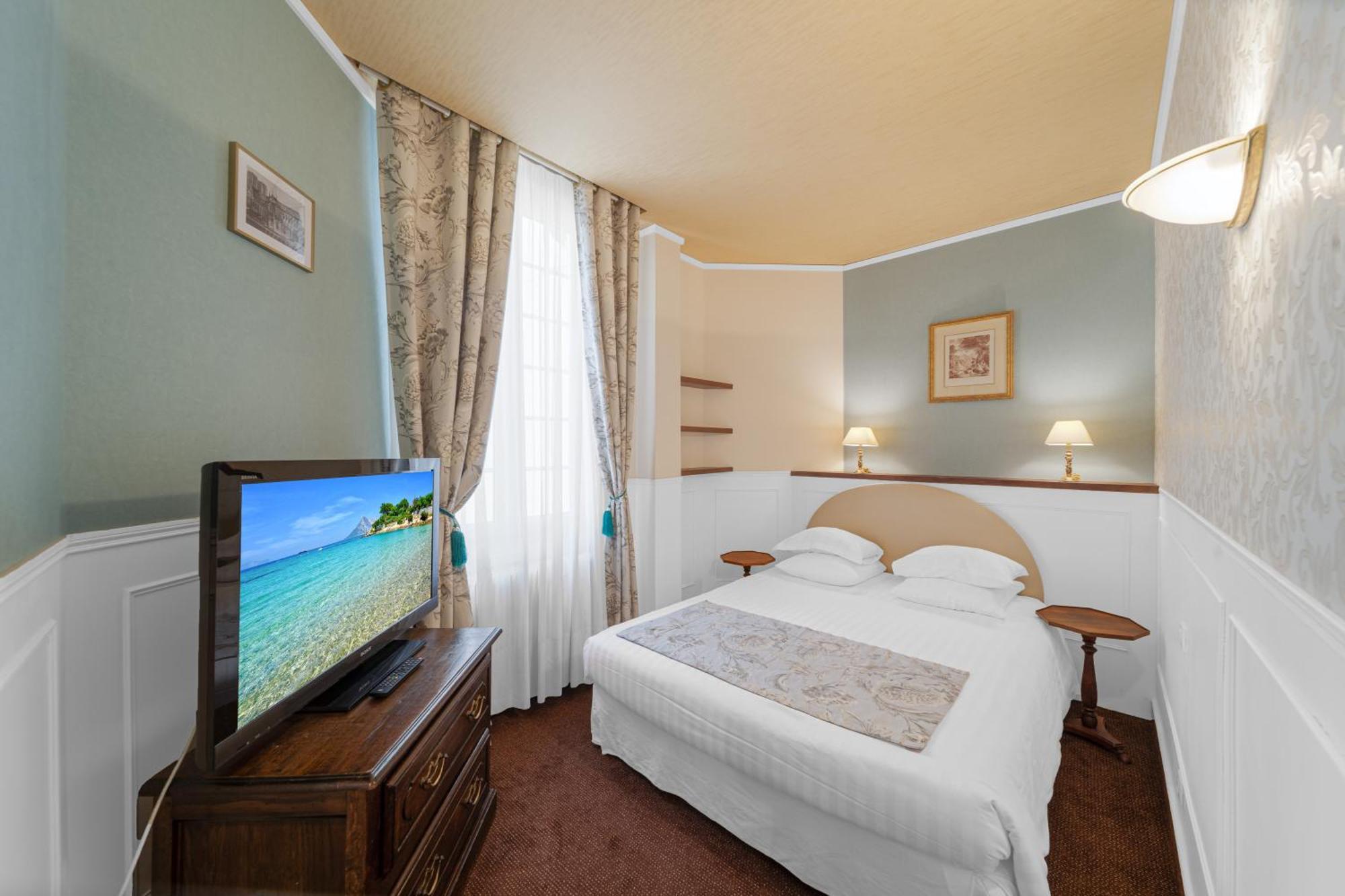 De La Bretonnerie Paris