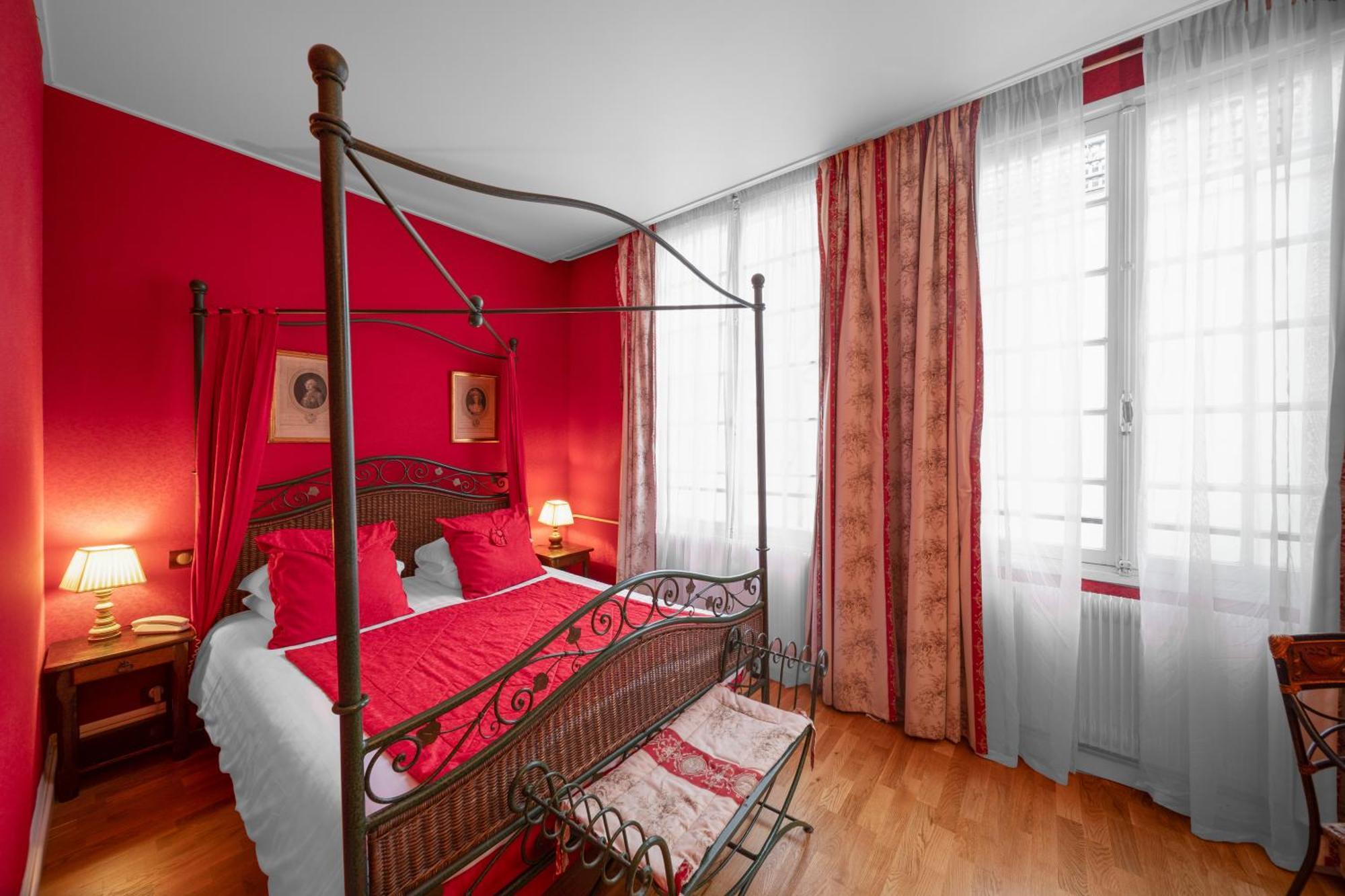 De La Bretonnerie 3*