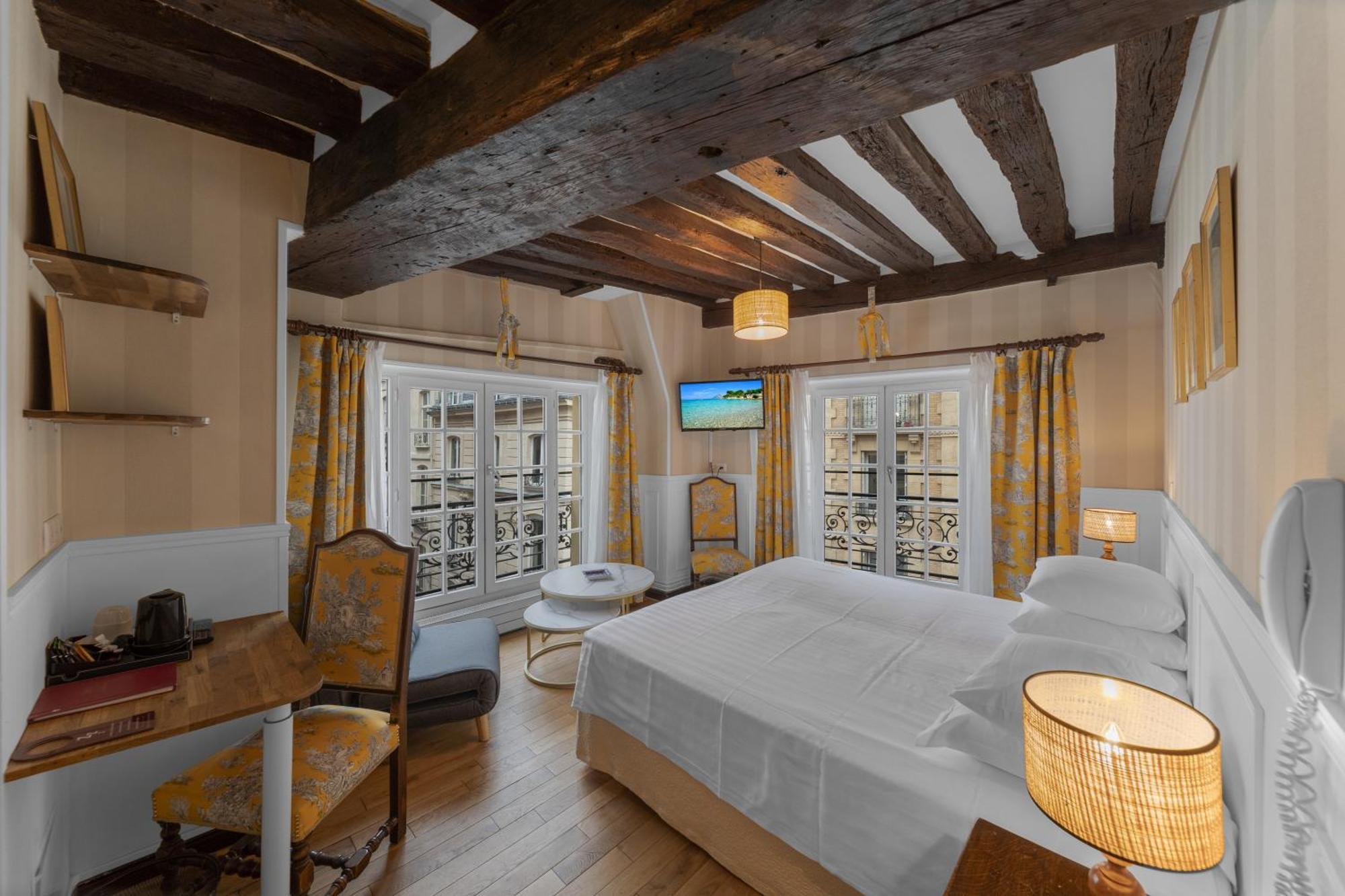 Hotel De La Bretonnerie Paris