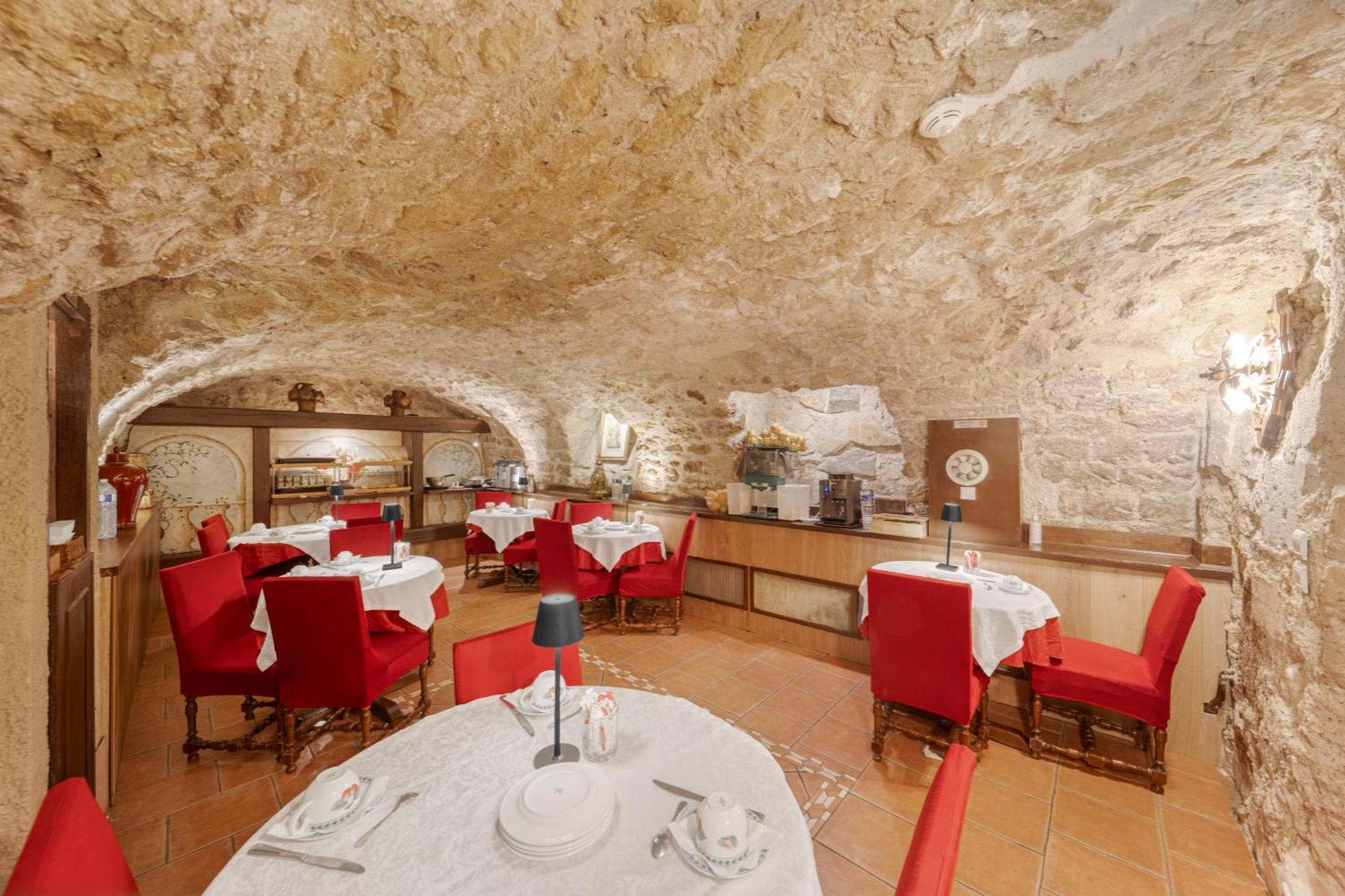 Hotel De La Bretonnerie 3*