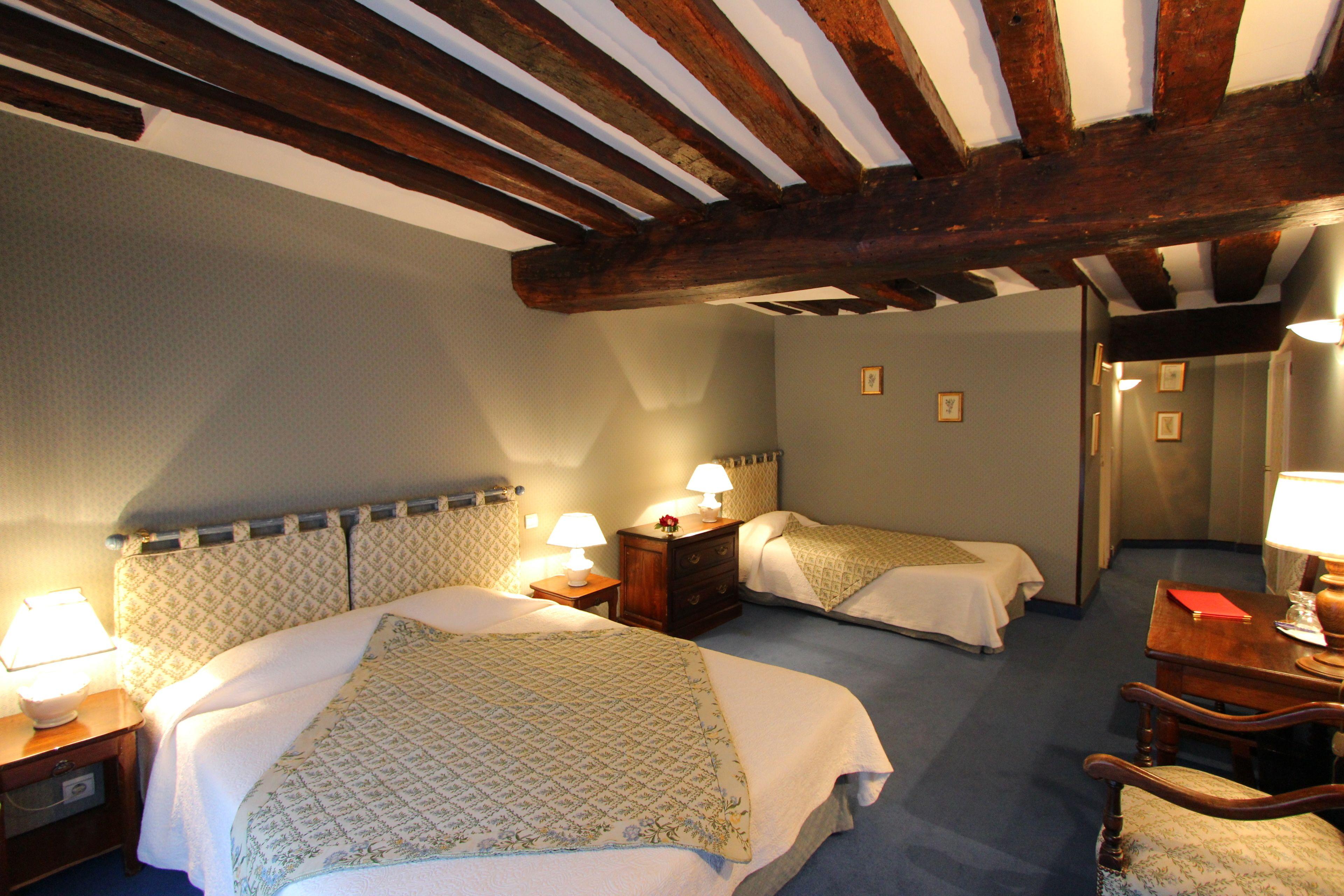 De La Bretonnerie 3*