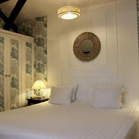 Hotel De La Bretonnerie 3*